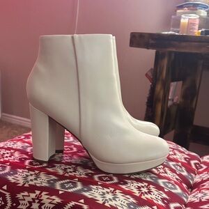 Dream Pairs White Heeled Ankle Boots